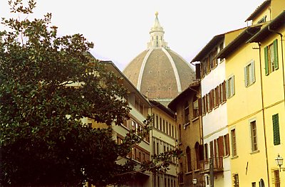 S er det Firenze - det er kuplen fra Duomoen i baggrunden