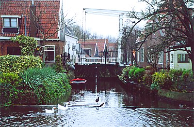 Canalpicture from Edam