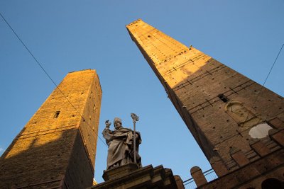 Torre degli Asinelli og Garisena